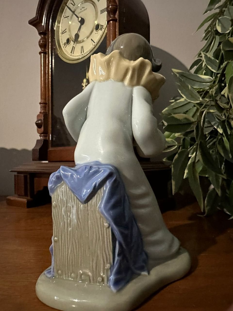 Статуэтка Lladro "Пьеро с концертино" — изображение 3