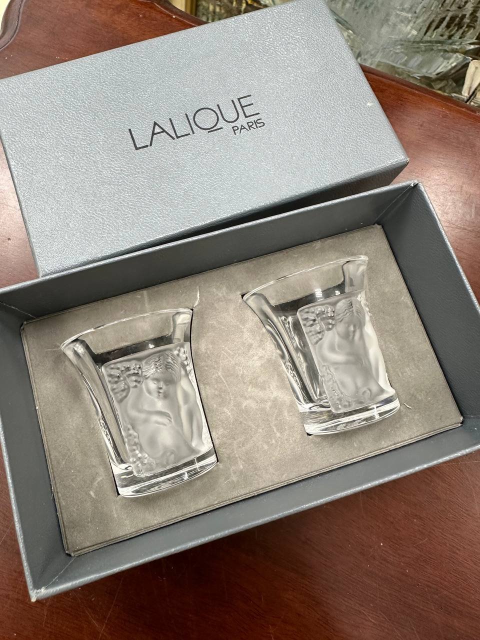 Набор из двух хрустальных стопок «Enfants» Lalique