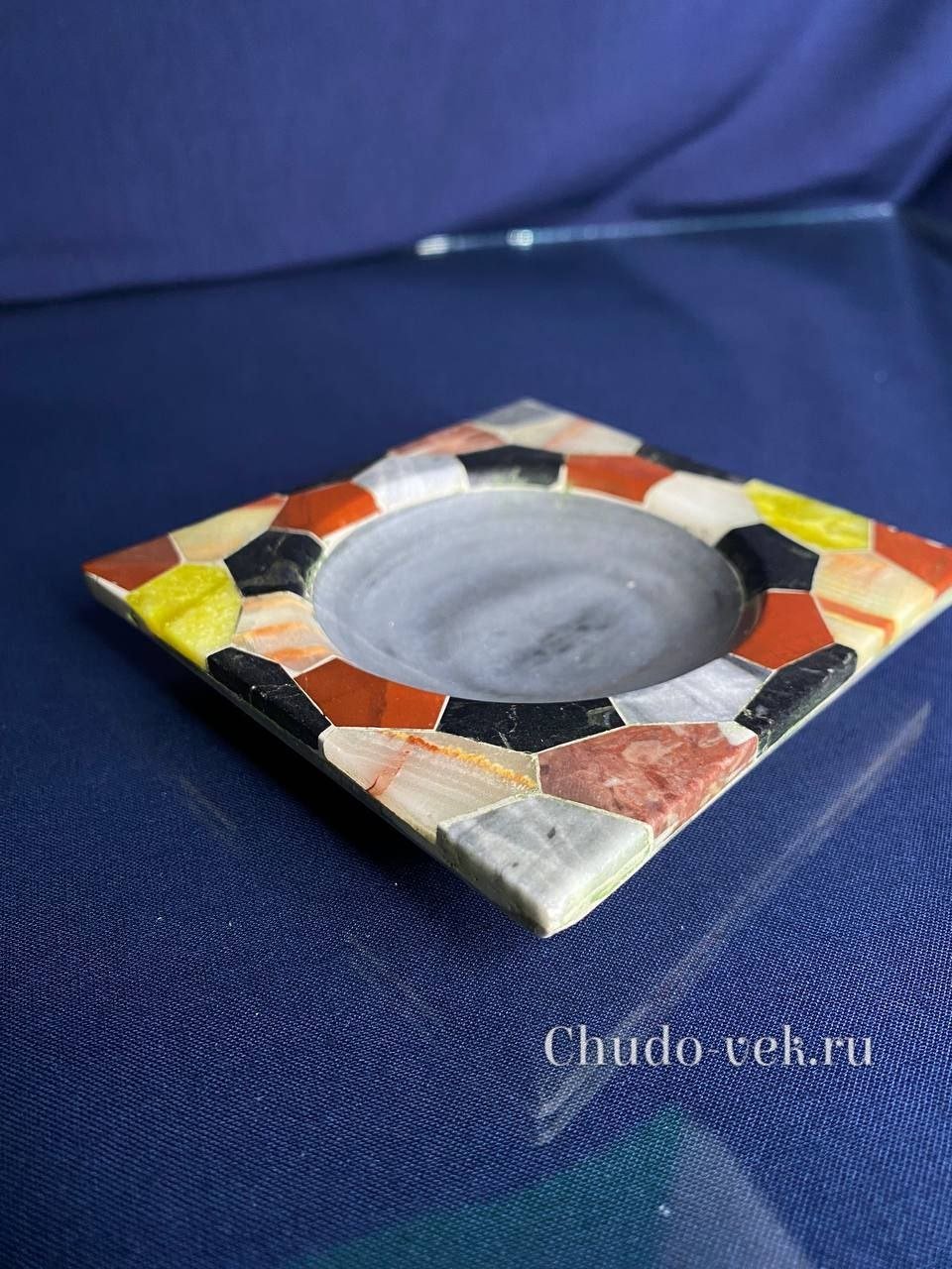 Винтажная пепельница из камня с мозаичным декором — изображение 2