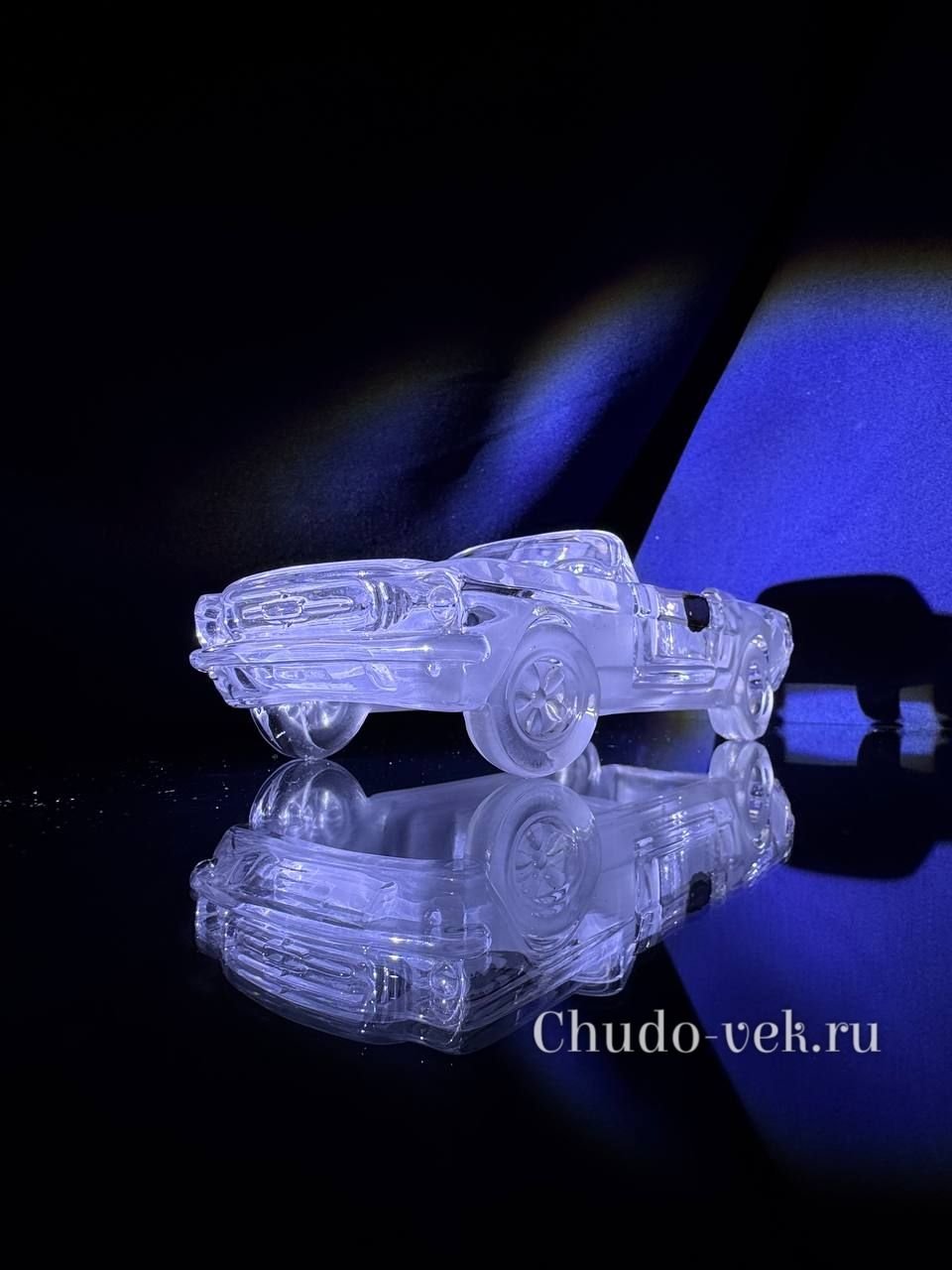Коллекционная модель Ford Mustang из хрусталя — изображение 4